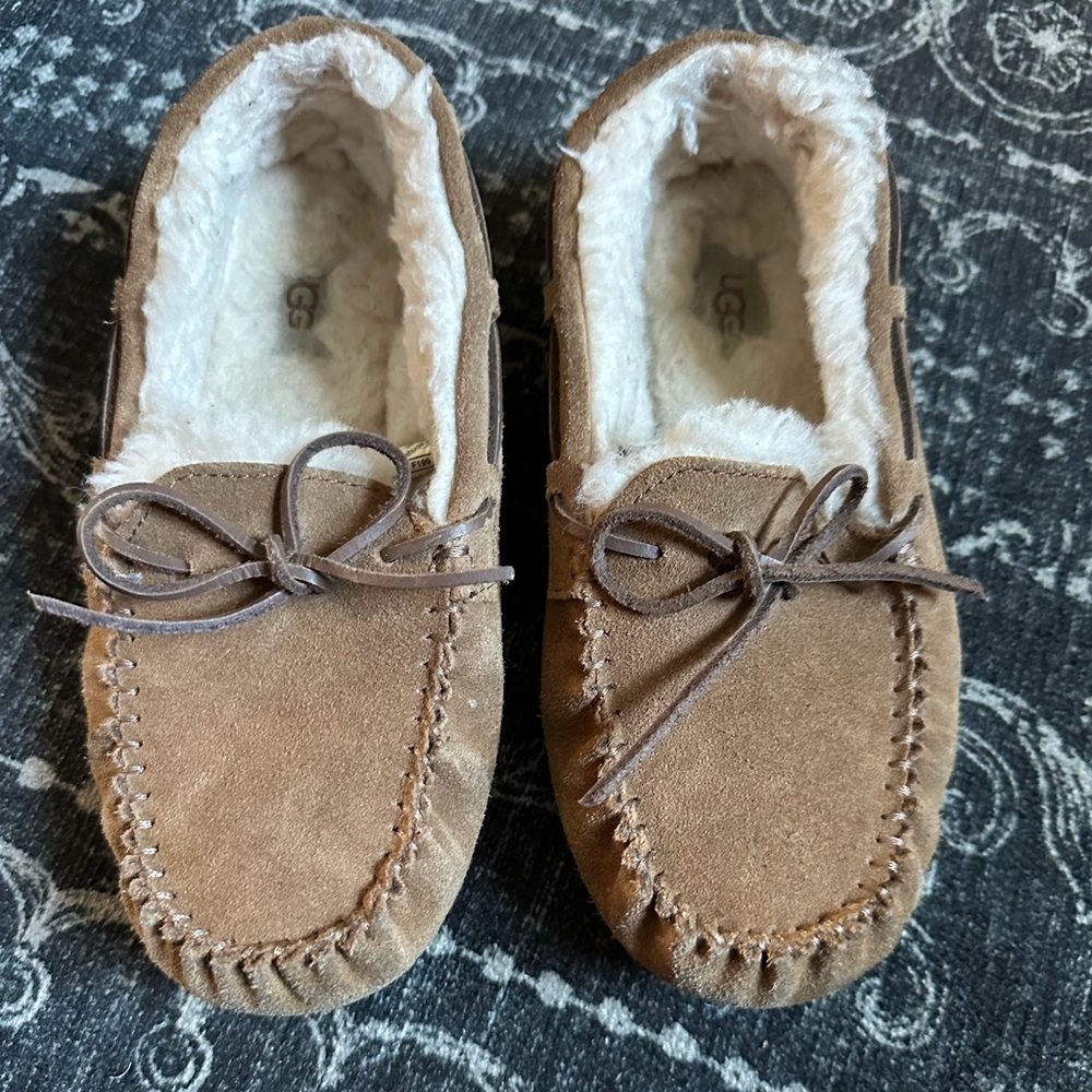 UGG loafers size 4